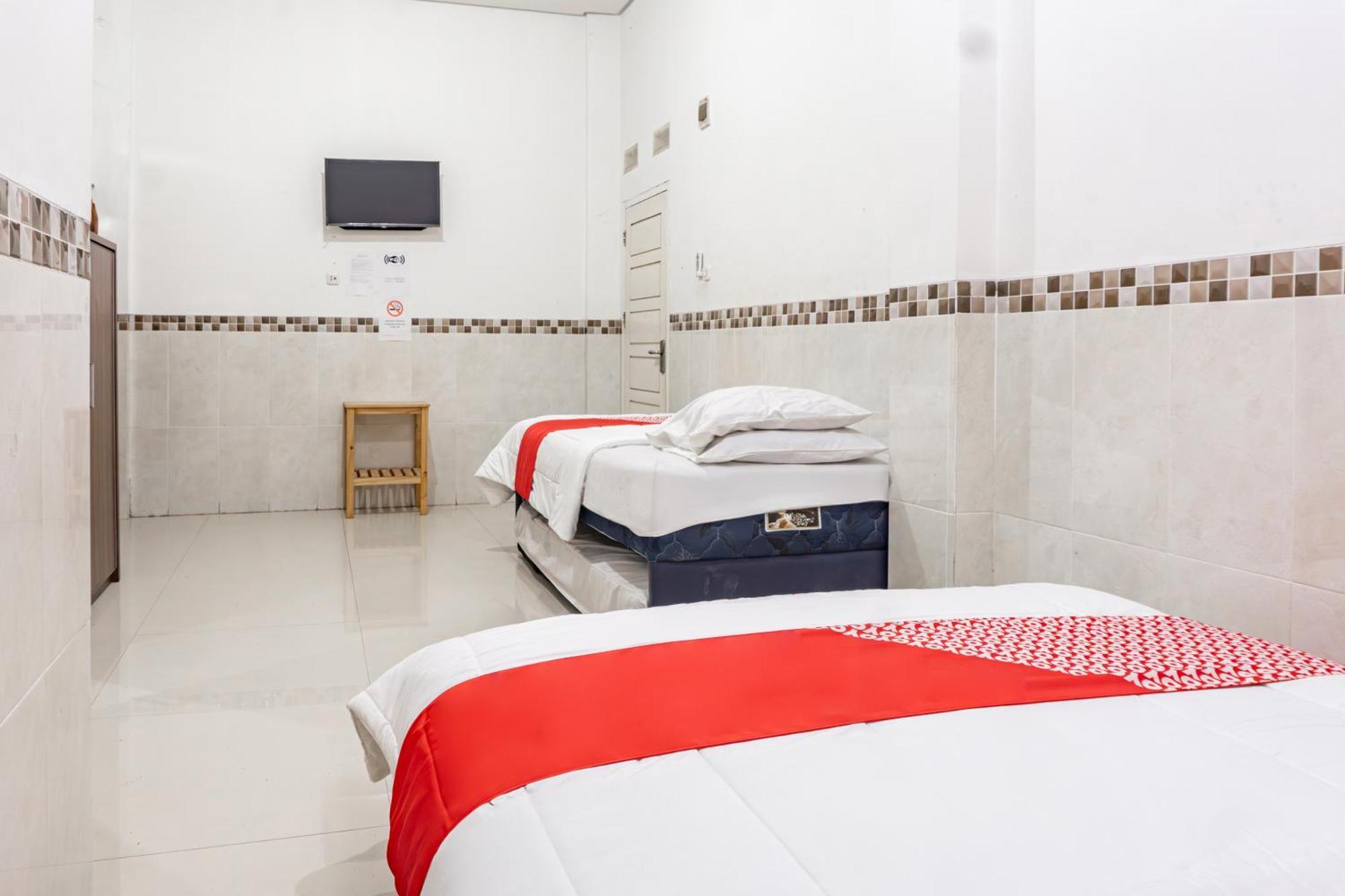 Hotel O Rajabasa Near Universitas Lampung Formerly Hotel Prasetya บันดาร์ ลัมปุง ภายนอก รูปภาพ