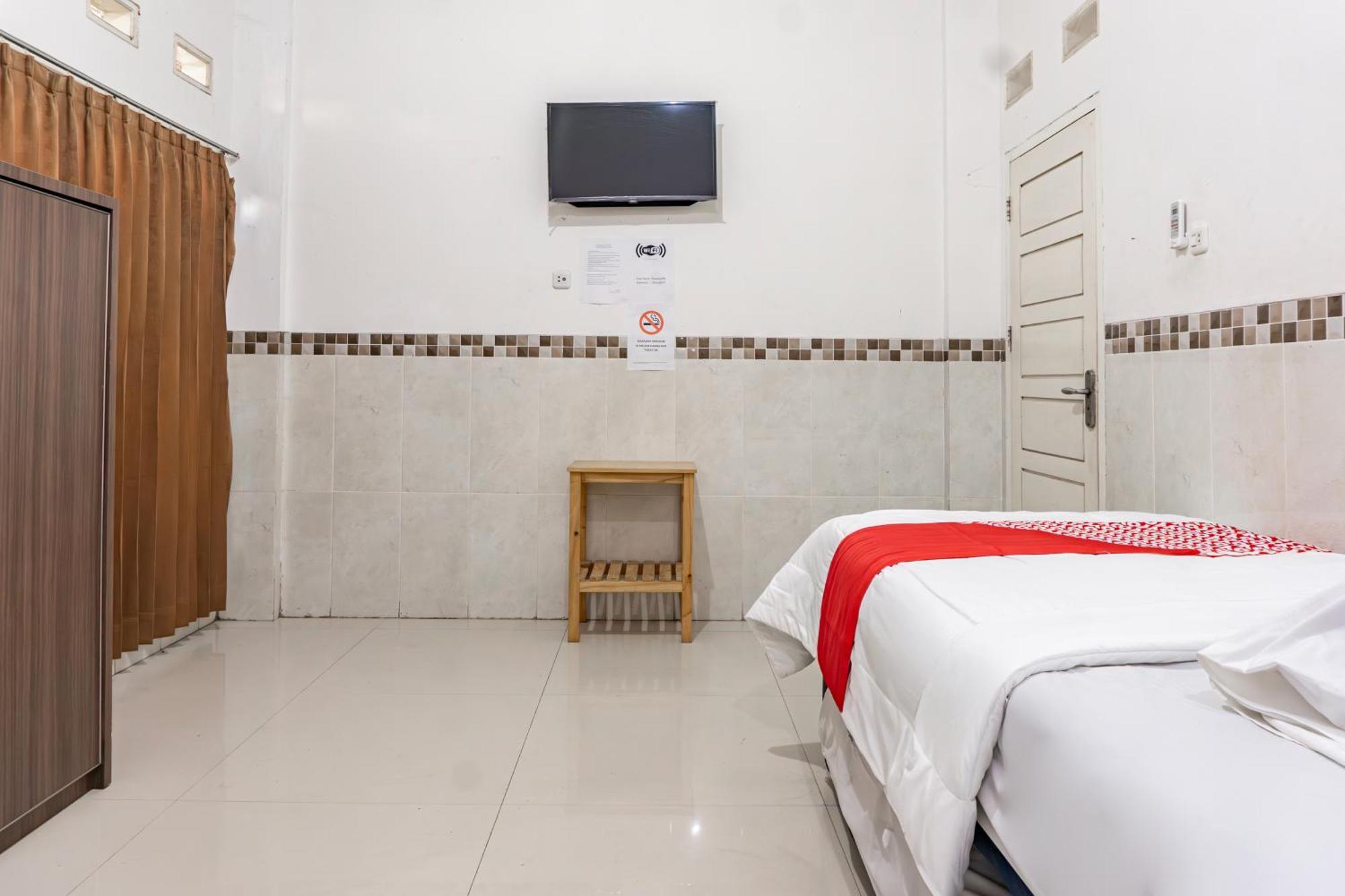 Hotel O Rajabasa Near Universitas Lampung Formerly Hotel Prasetya บันดาร์ ลัมปุง ภายนอก รูปภาพ